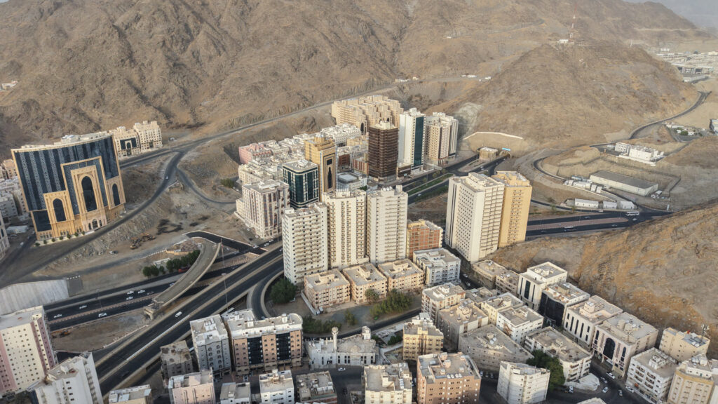 8- عمارتين سكنية حي مخطط الأمير عبدالله الفيصل بمدينة مكه المكرمه – بمساحة 1892.25 م²