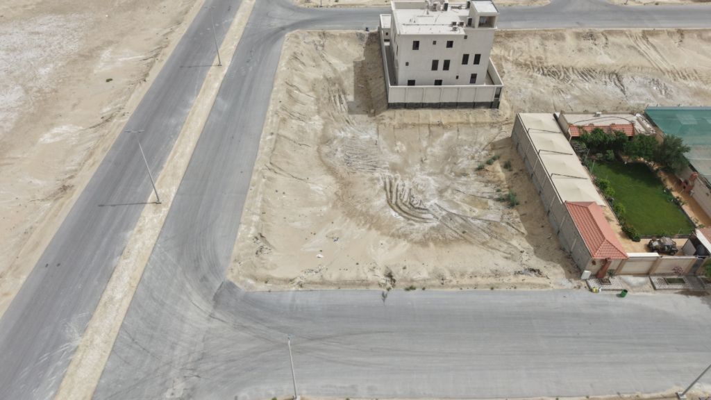 6-أرض سكنية 875م2 بحي العزيزية