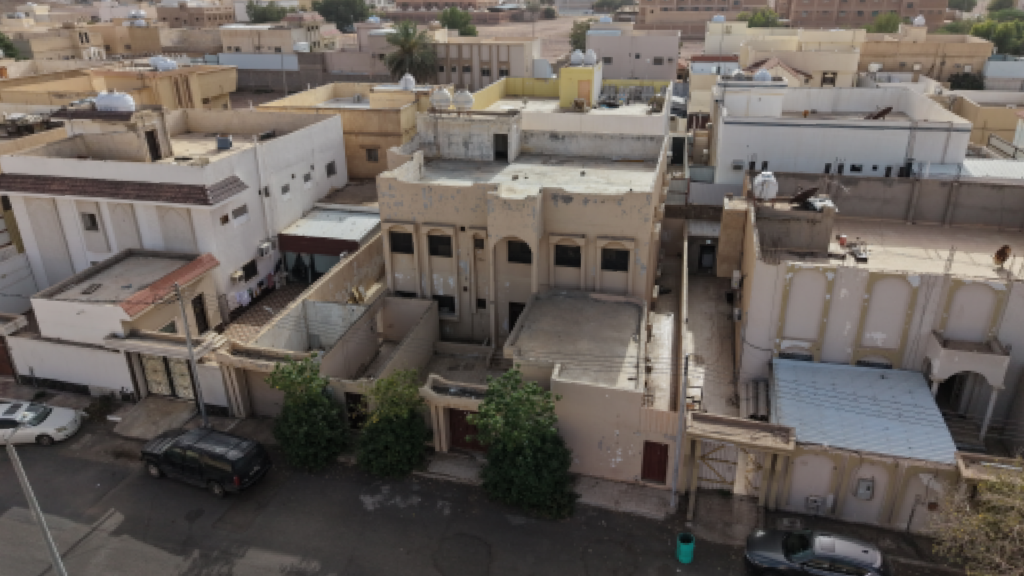 2-فيلا دورين بحي صديان بمساحة 500 م² في مدينة حائل