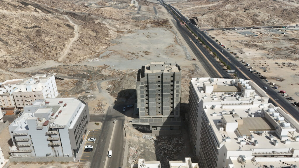 19-عمارة قيد الإنشاء – بطحاء قريش (اﻟﺒﻴﻊ ﻣﺸﺎع ﺑﻨﺴﺒﺔ 66.66٪)