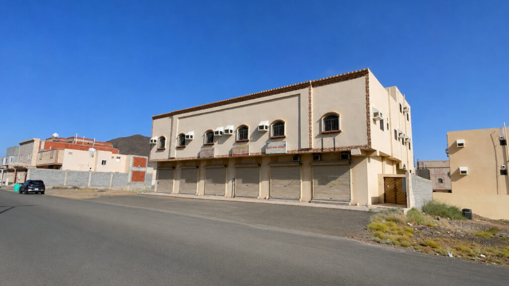 1-عمارة تجارية سكنية حي البيداء السلام من مخطط تقسيم ارض الأمانة
