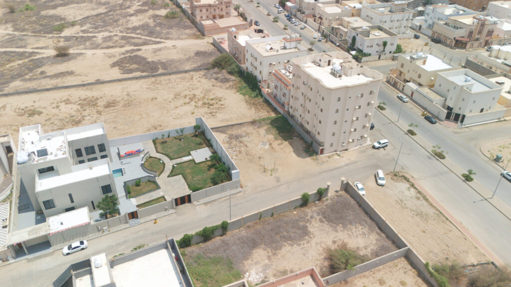 12-أرض سكنية – الروضة