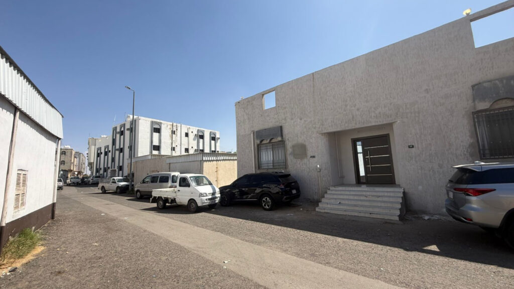 5- عمارة سكني بمساحة 1249.34 م² في مدينة الطائف