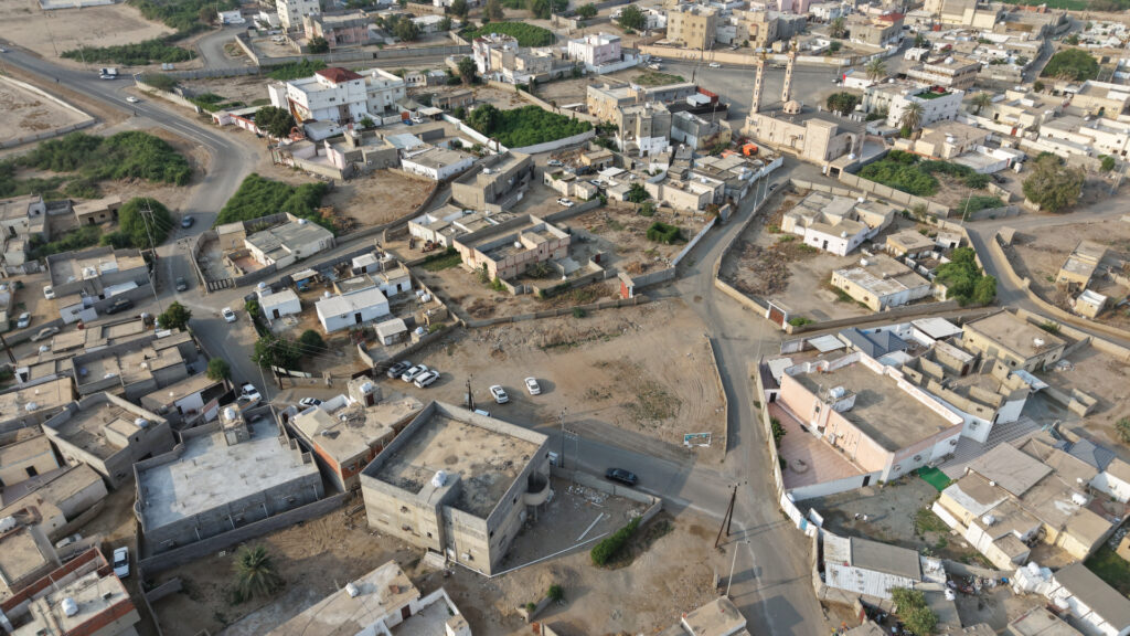 14-أرض سكنية بحي العشه