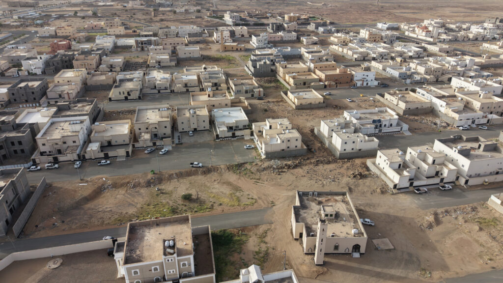 6-فيلا سكنية بمساحة 300 م ( رنية – الجدر الشرقي )
