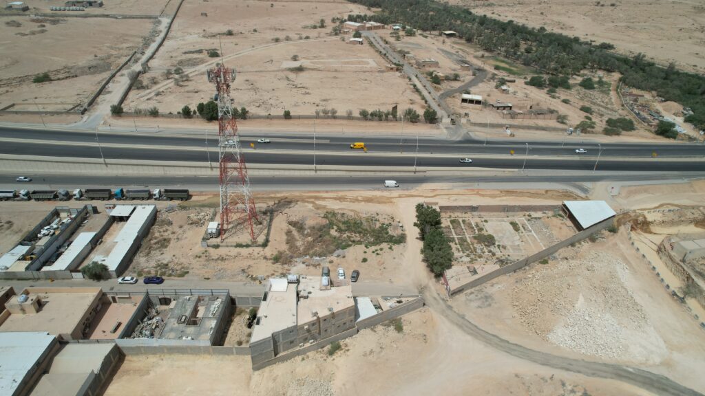 03 – أرض بحي الغنامية / الرياض – بمساحة 1428 م²