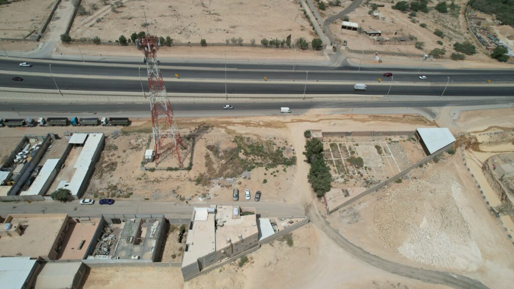 03 – أرض بحي الغنامية / الرياض – بمساحة 1428 م²