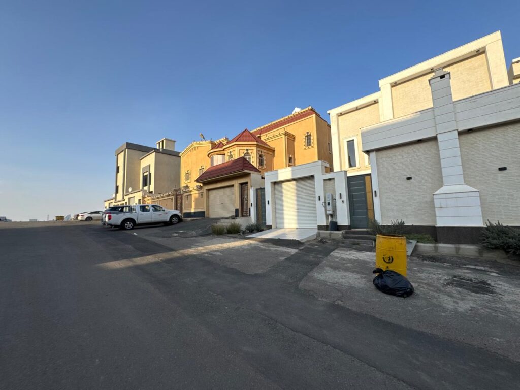 11- فيلا سكنية – خميس مشيط – 895024028484