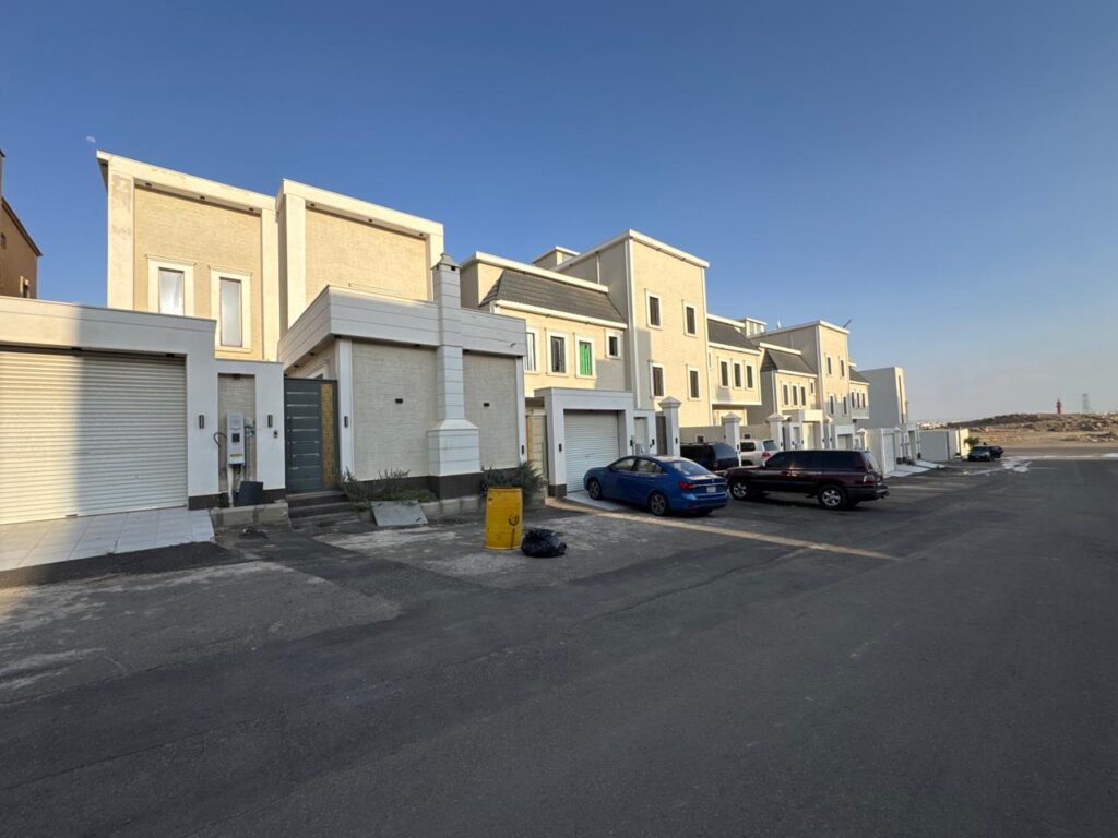 11- فيلا سكنية – خميس مشيط – 895024028484