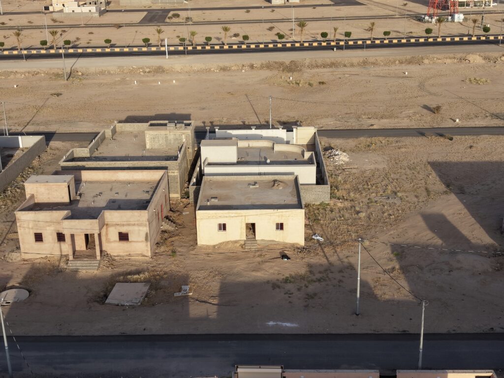 10- فيلا سكنية بتثليث بحي 110 / 1427 / ع / 9 بمساحة 600 م² في مدينة تثليث