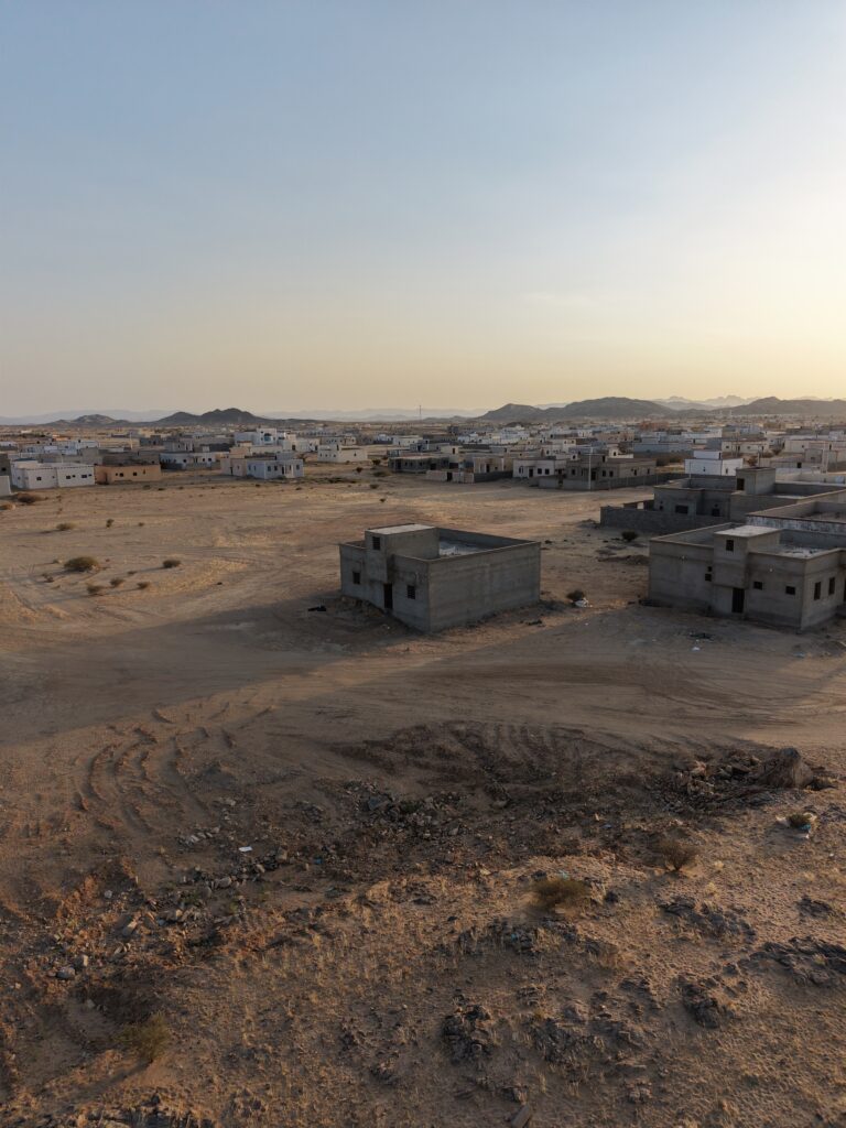 9-فيلا سكنية بتثليث بحي 110 / 1427 / ع / 9 بمساحة 600 م² في مدينة تثليث