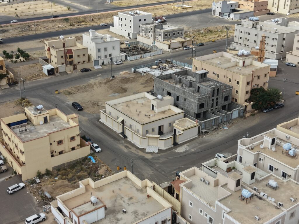 4-فيلا سكنية بخميس مشيط بمخطط غرب طريق وادى بن هشبل رقم 3 بمساحة 587.5 م² في مدينة خميس مشيط