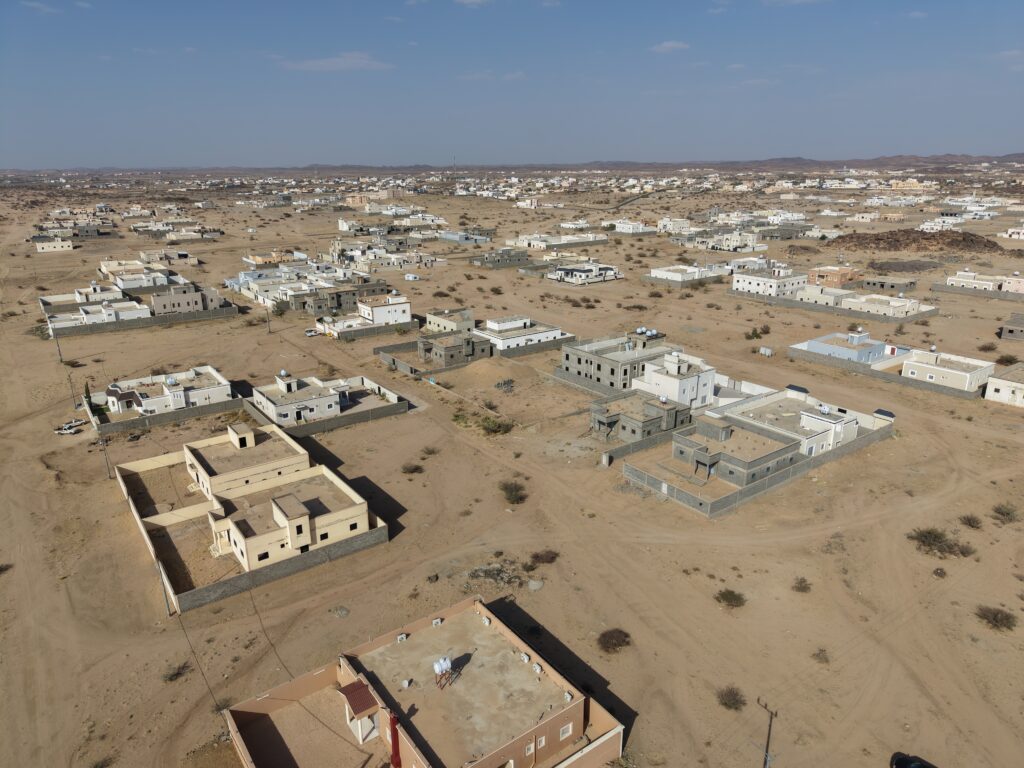 1-أرض سكنية بخيبر الجنوب بحي وادي بن شهيل