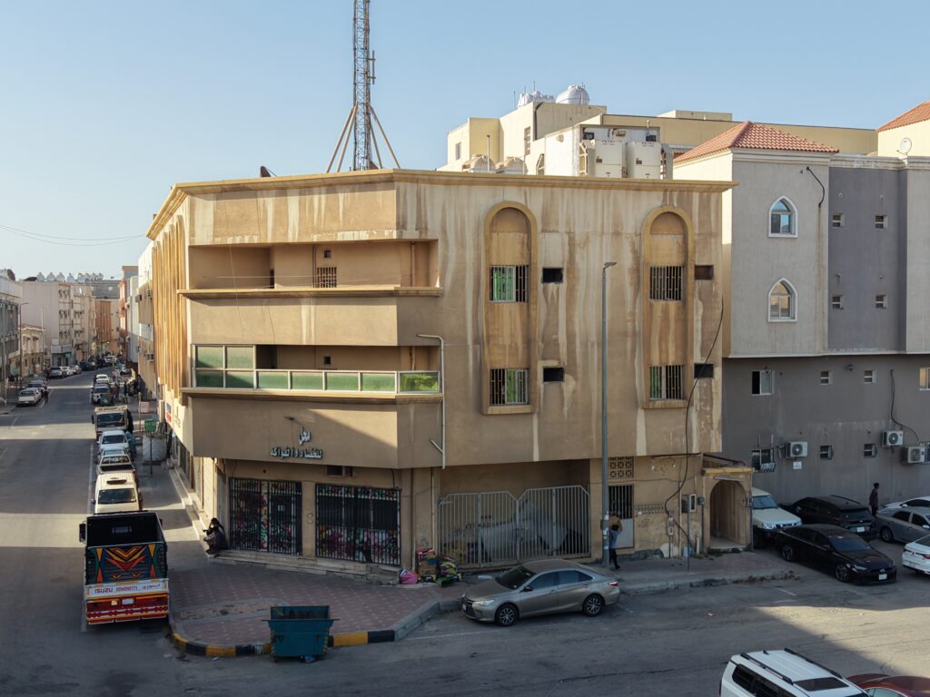 9-عمارة – الضباب