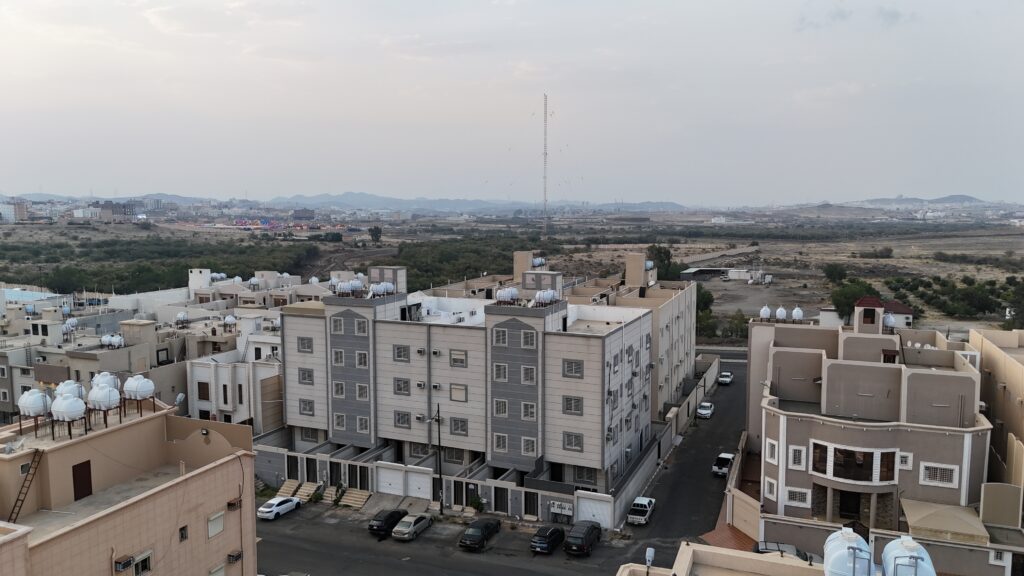 7- الأصل 292984 شقة سكنية – في حي الغدير – بمساحة 258.69 م² في مدينة خميس مشيط