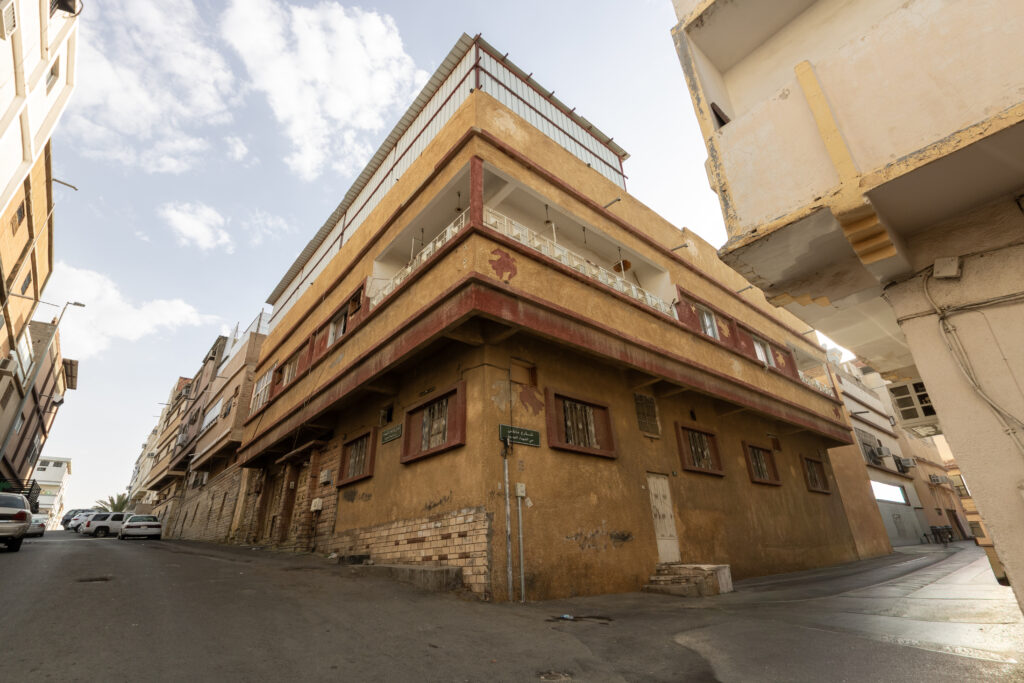 1-عمارة سكنية – الشهداء الجنوبية