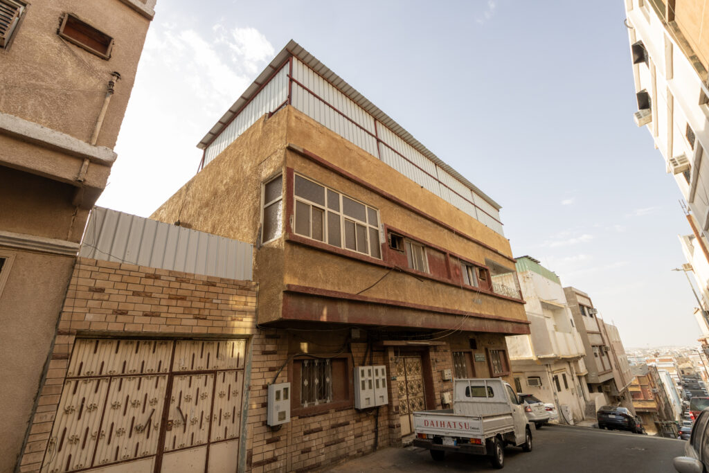 1-عمارة سكنية – الشهداء الجنوبية