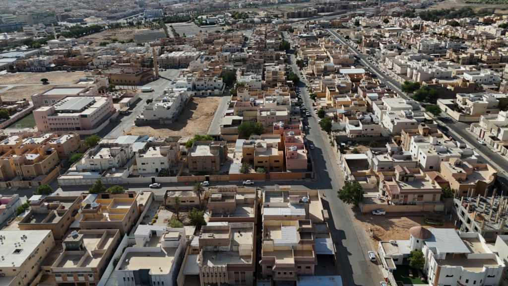 6- فيلا سكنية 1204م2 بحي المنار