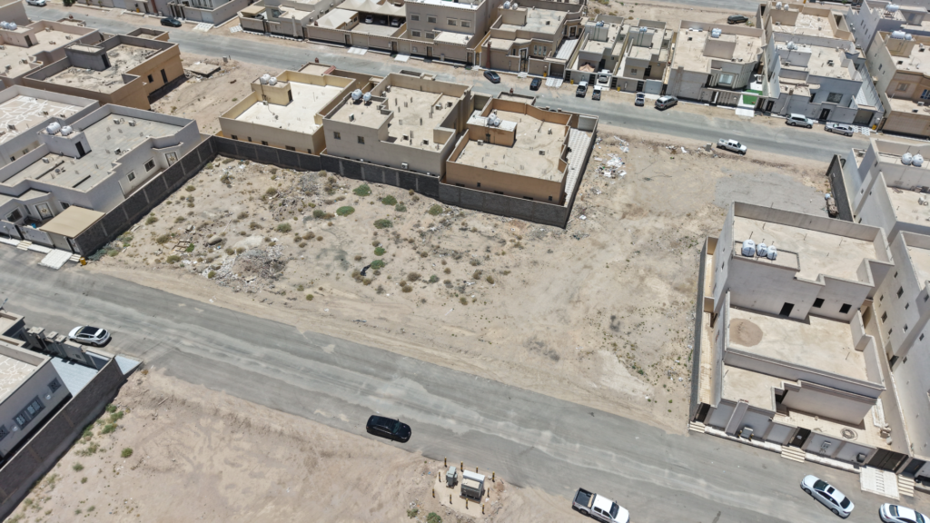 8-أرض سكنية – طيبة