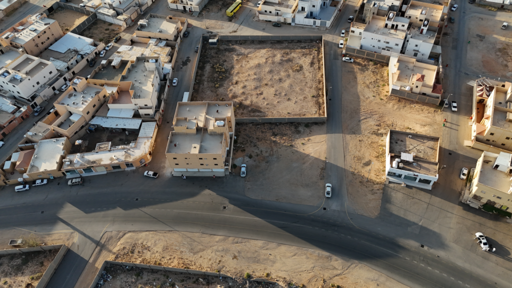 13- ارض سكنية 500م2 بحي الروابي