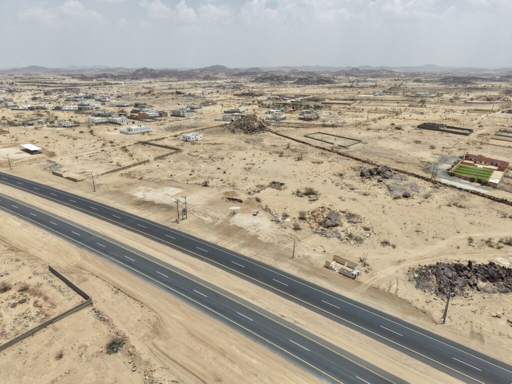 8-أرض سكنية – خميس مشيط