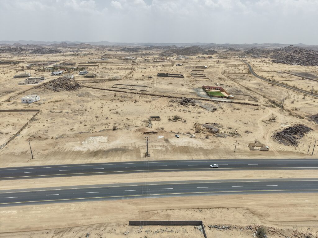 8-أرض سكنية – خميس مشيط