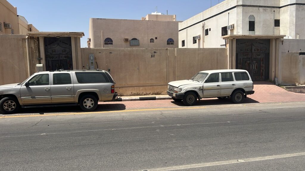 8- استراحة سكنية تجارية – حي الأشرفية بمساحة 520 م² في مدينة عنيزة