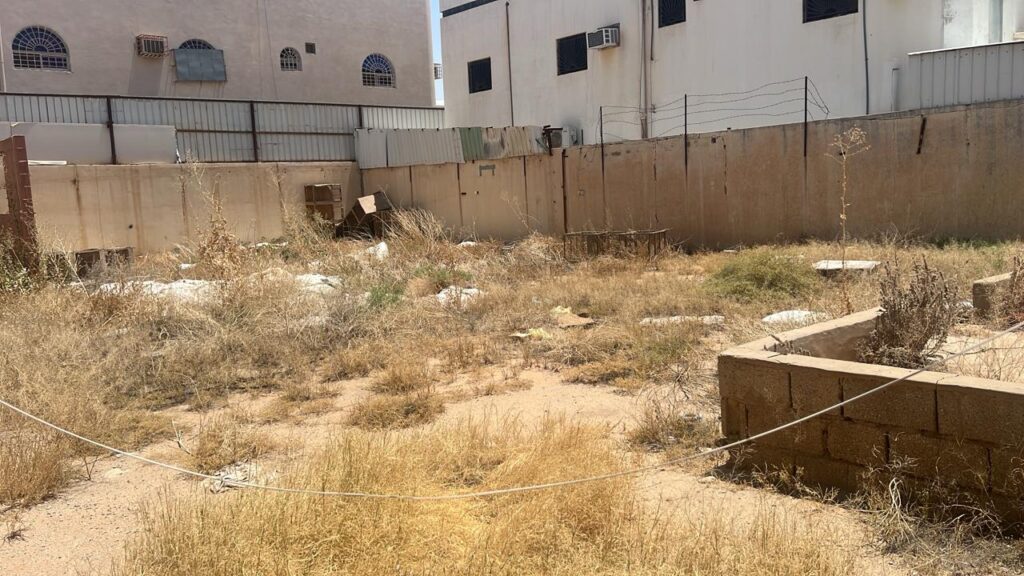 8- استراحة سكنية تجارية – حي الأشرفية بمساحة 520 م² في مدينة عنيزة