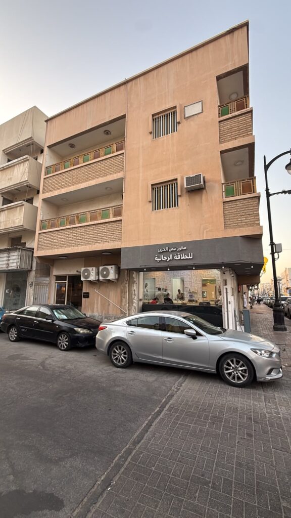04 – عمارة سكنية تجارية بمدينة الخبر – بمساحة 133.9 م