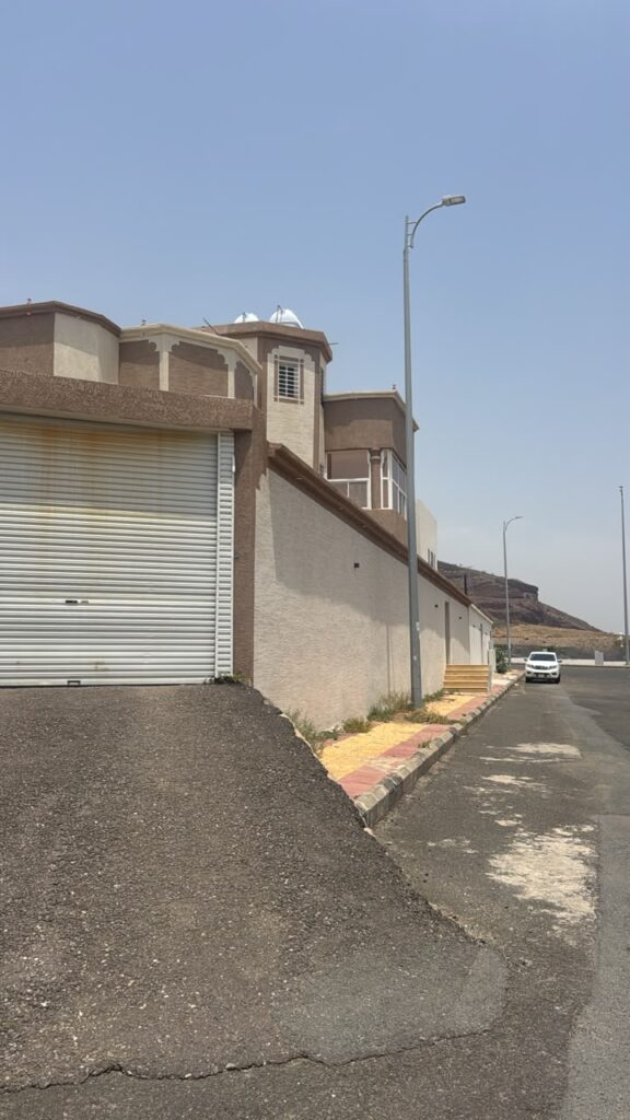 14-الأصل 291909 فيلا سكنية – في حي القرشوع بسبجه – بمساحة 595.5 م² في مدينة محايل عسير