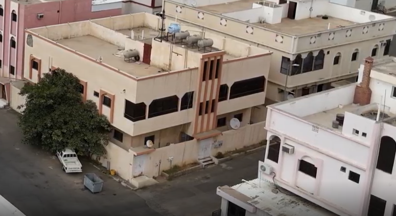 4- عمارة سكنية بحي العزيزية بصك 971706000309