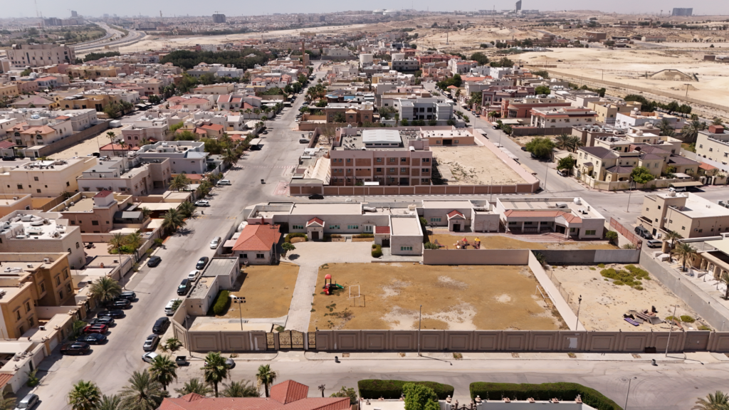 2-إستراحة 3484 م2 راس بلك بحي هجر – الدمام