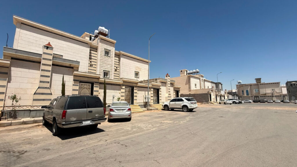 9-شقة سكنية بحي المصيف 2 بمساحة 256.01 م² في مدينة تبوك