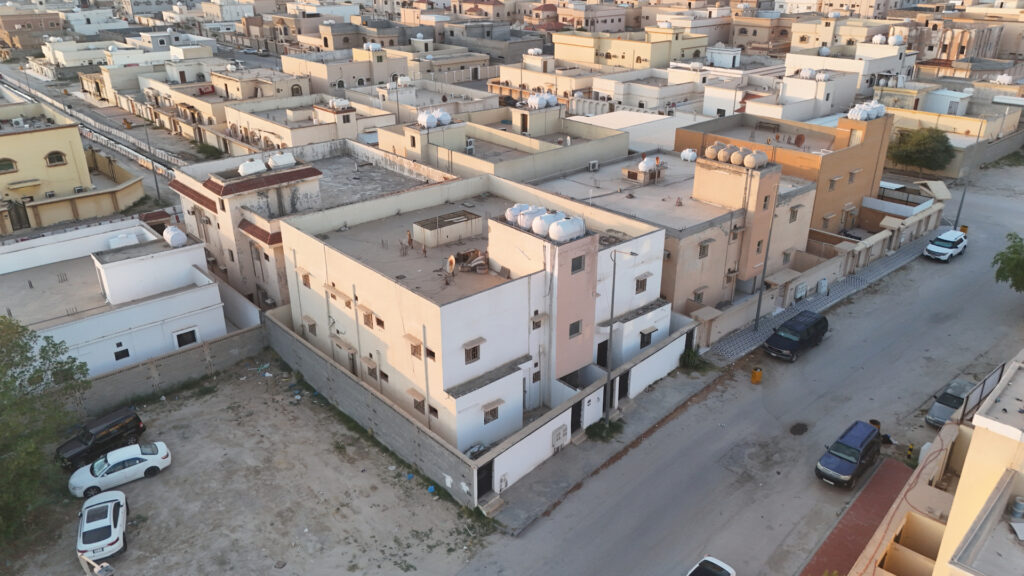 6-عمارة سكنية 420م2 بحي العزيزية