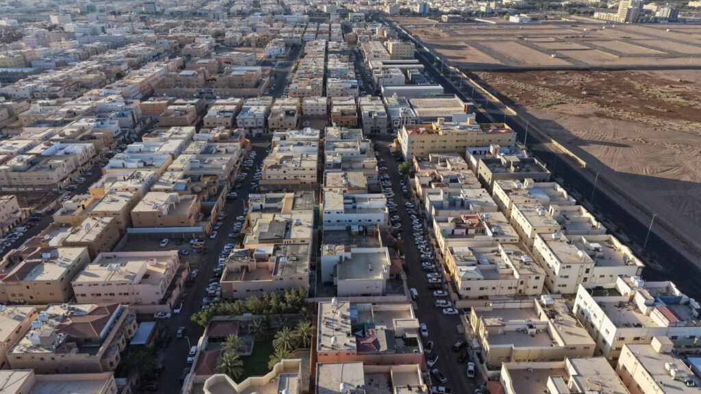 6-شقة سكنية في حي المروج 2 بمساحة 138.74م قطعة رقم 1105