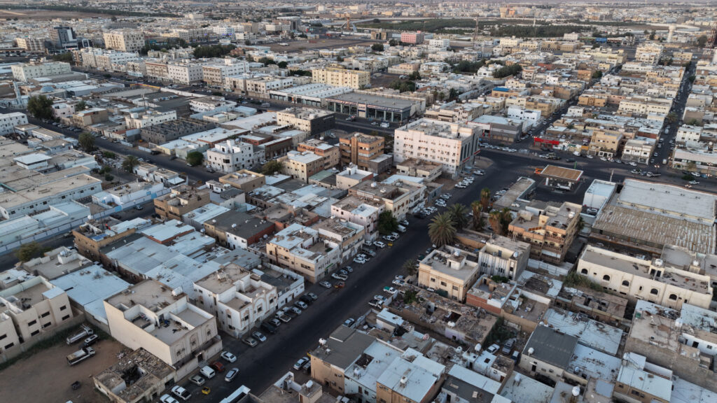 8- عمارة بحي الفيصلية الجنوبية