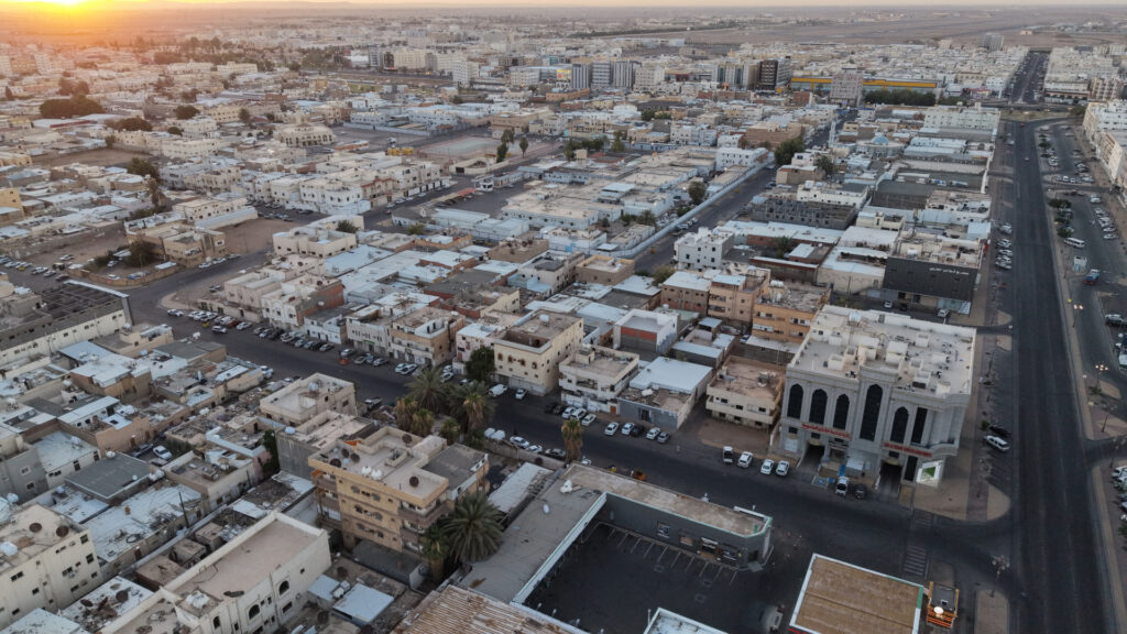 8- عمارة بحي الفيصلية الجنوبية