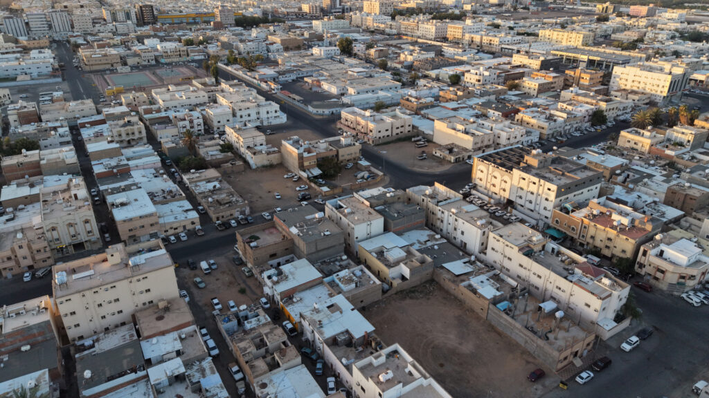 10-عمارة بحي الفيصلية