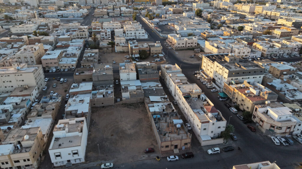 11-بيت شعبي بحي الفيصلية