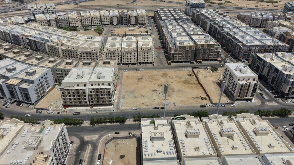 7-أرض سكنية 873.95م2 بحي الواحة