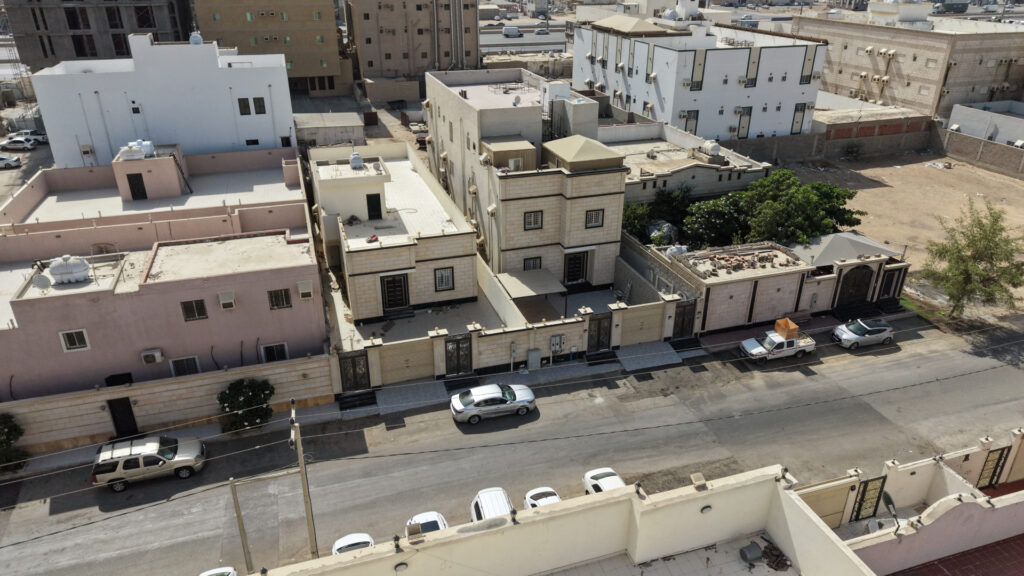 14-فيلا سكنية 432م2 بحي القرينية