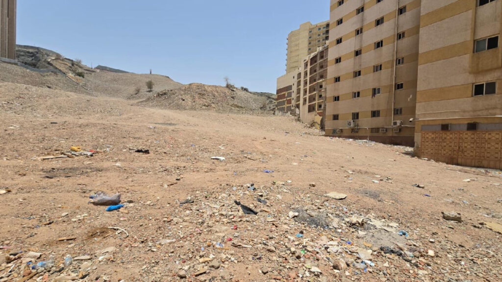 1-أرض سكنية 218.8م2 بحي جرهم الجنوبي