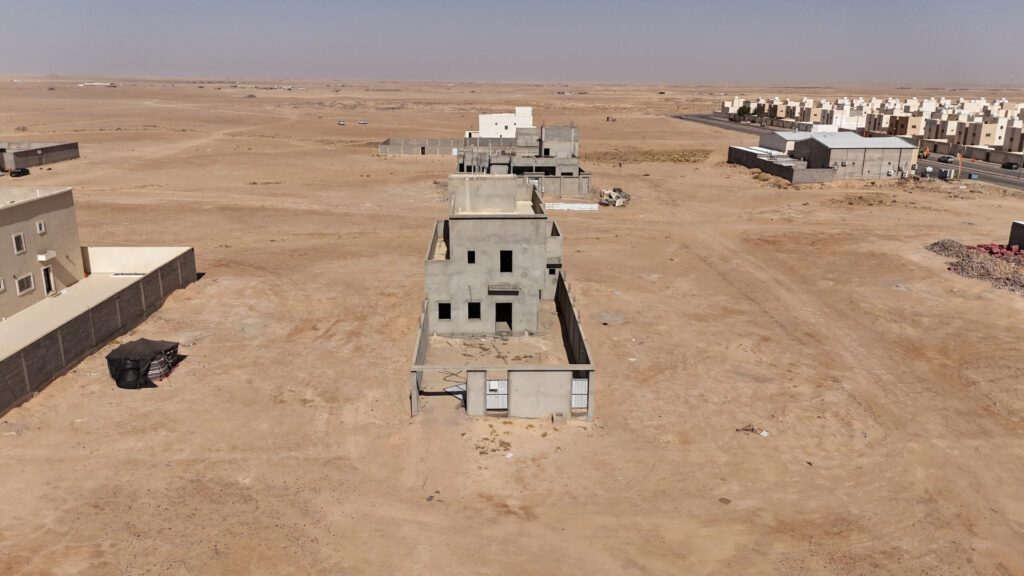5-فيلا سكنية بحي غرناطة بحفر الباطن