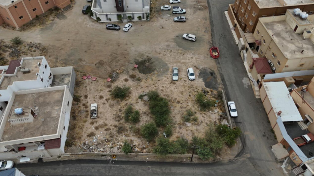 7-أرض سكنية بحي ذلالة بمدينة خميس مشيط