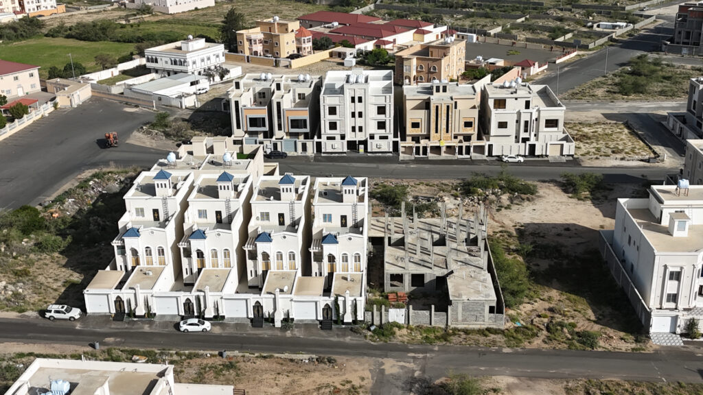 8-شقة سكنية بحي المعلاة
