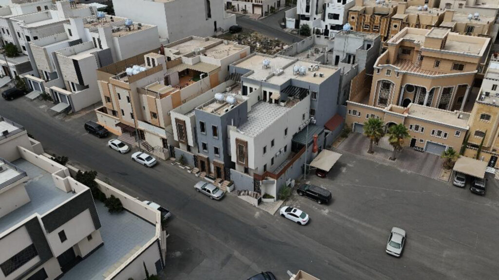 9-شقة سكنية بحي الطرفة بمدينة خميس مشيط