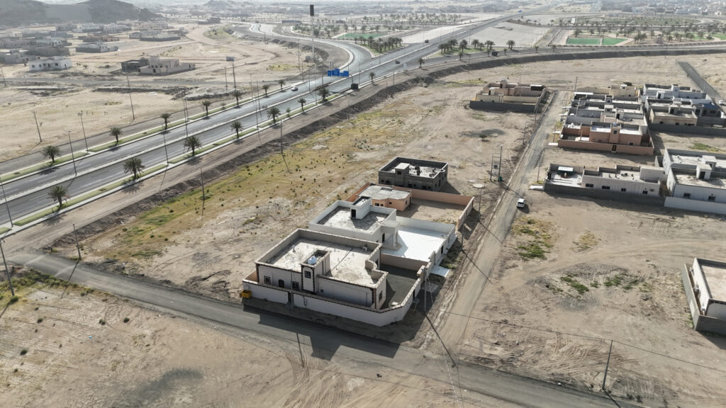 17-مبنى سكني