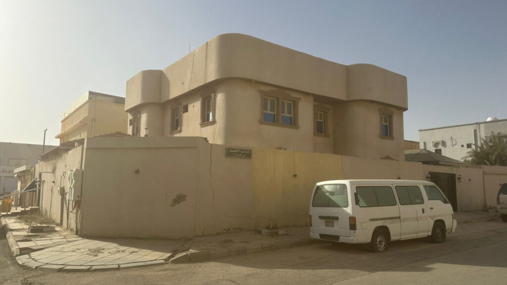3-فيلا سكنية في رفحاء بمساحة 442.05م