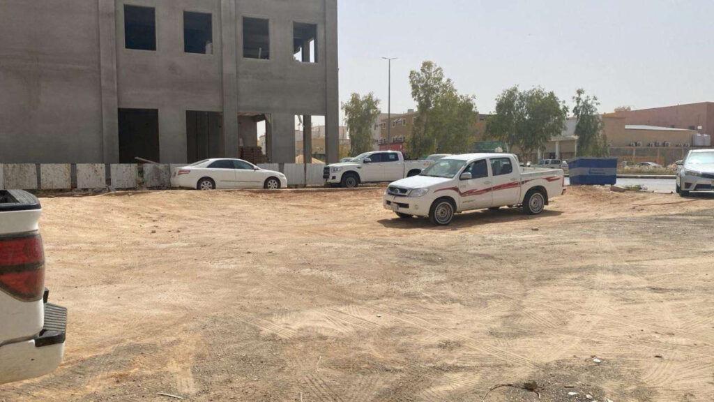 4-ارض سكنية مدينة رفحاء حي الشمال بمساحة 672م