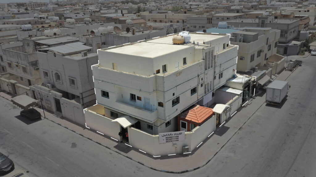 8-مبنى سكني بمساحة 392م بحي غرناطة – الدمام